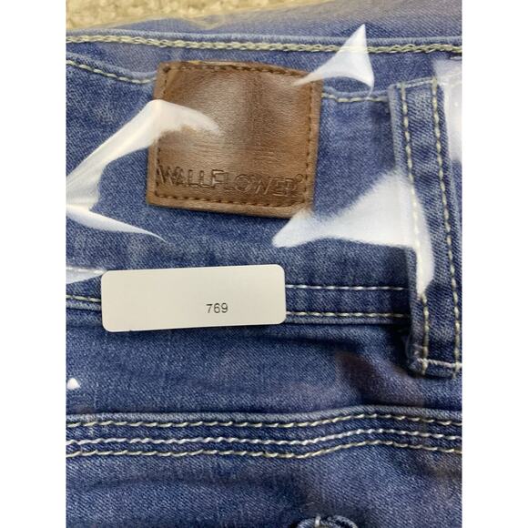 WallFlower Jeans Women's 11 Regular 28x28 The Ultra Fit Blue Denim 2-Button 769 - Picture 14 of 14